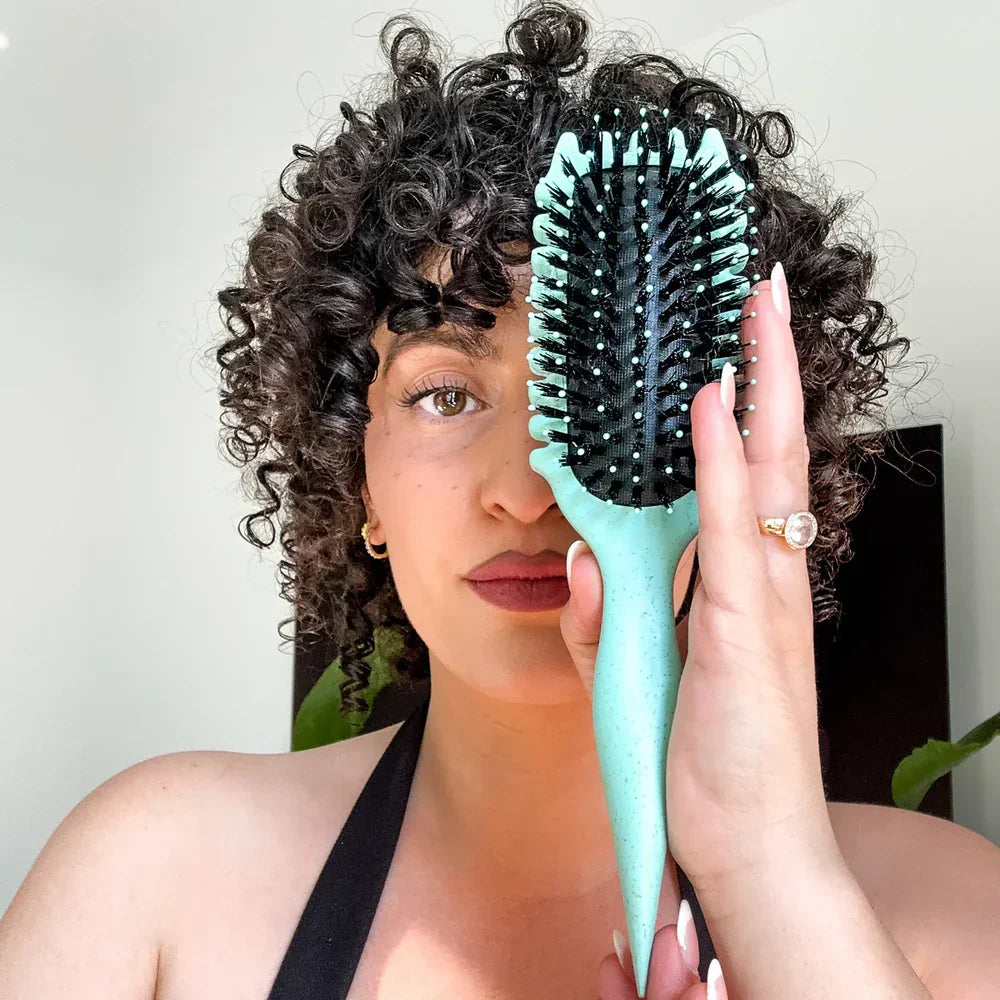 CurlPro - Brosse Innovante pour Boucles Définies et Anti-Frisottis