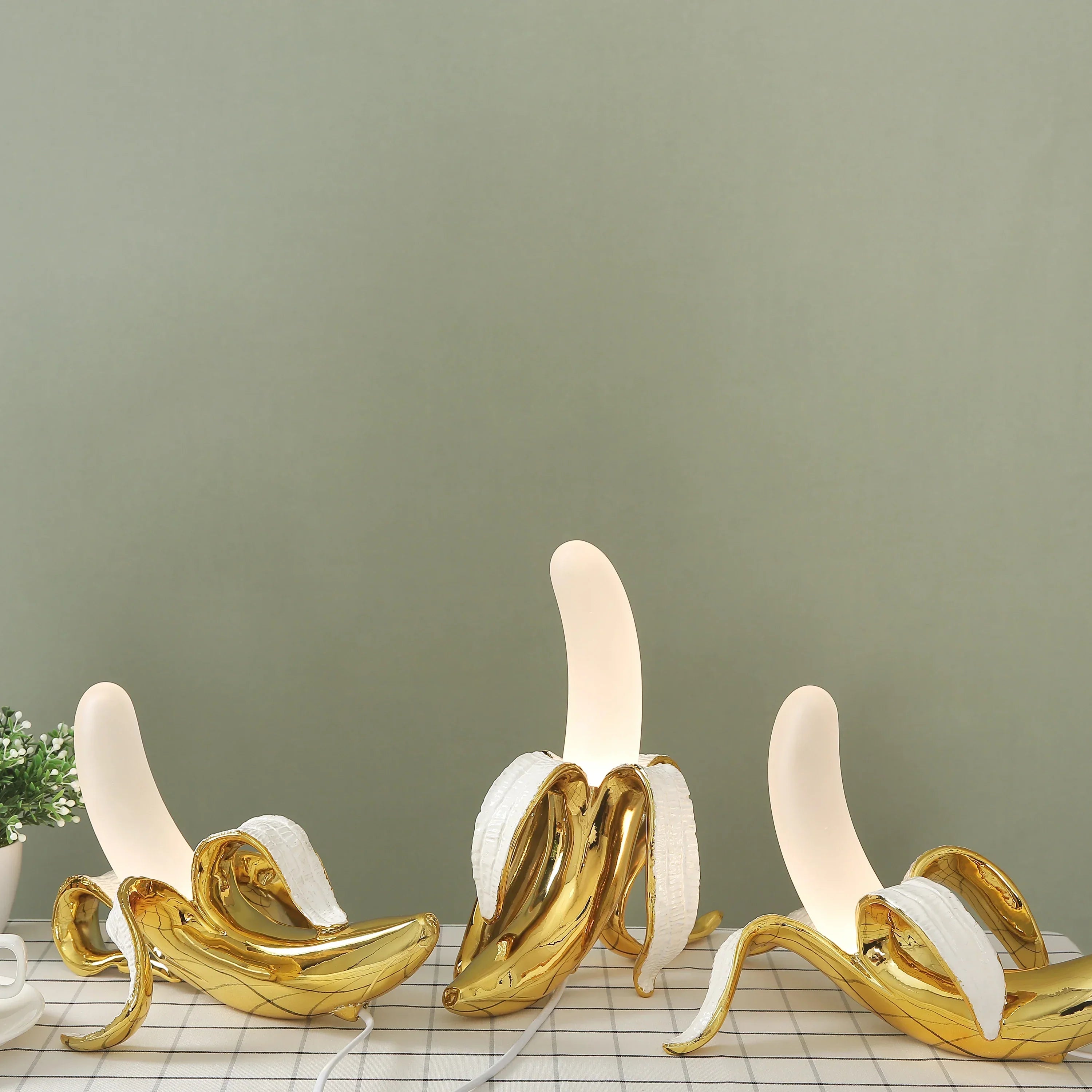 BananaShine - Lampe de Table Chic en Forme de Banane