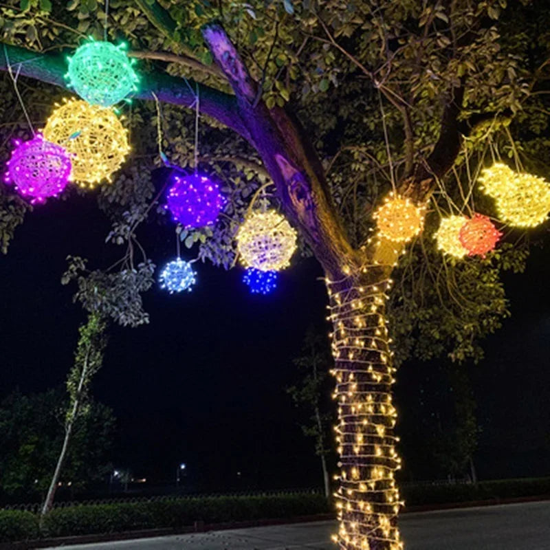 Guirlandes Lumineuses en Rotin Sphère pour Décorations Festives et Élégantes